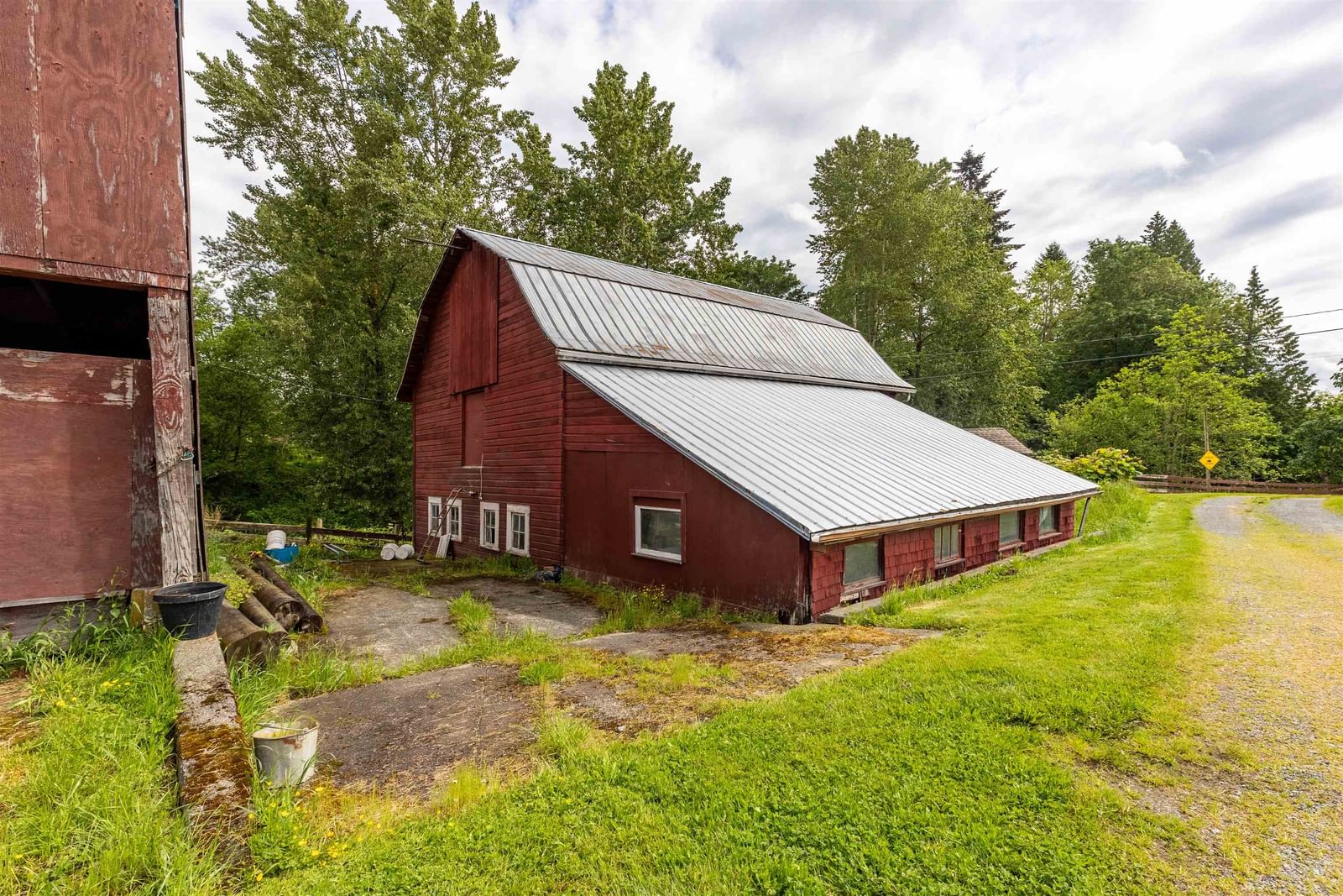 Listing Image 16
