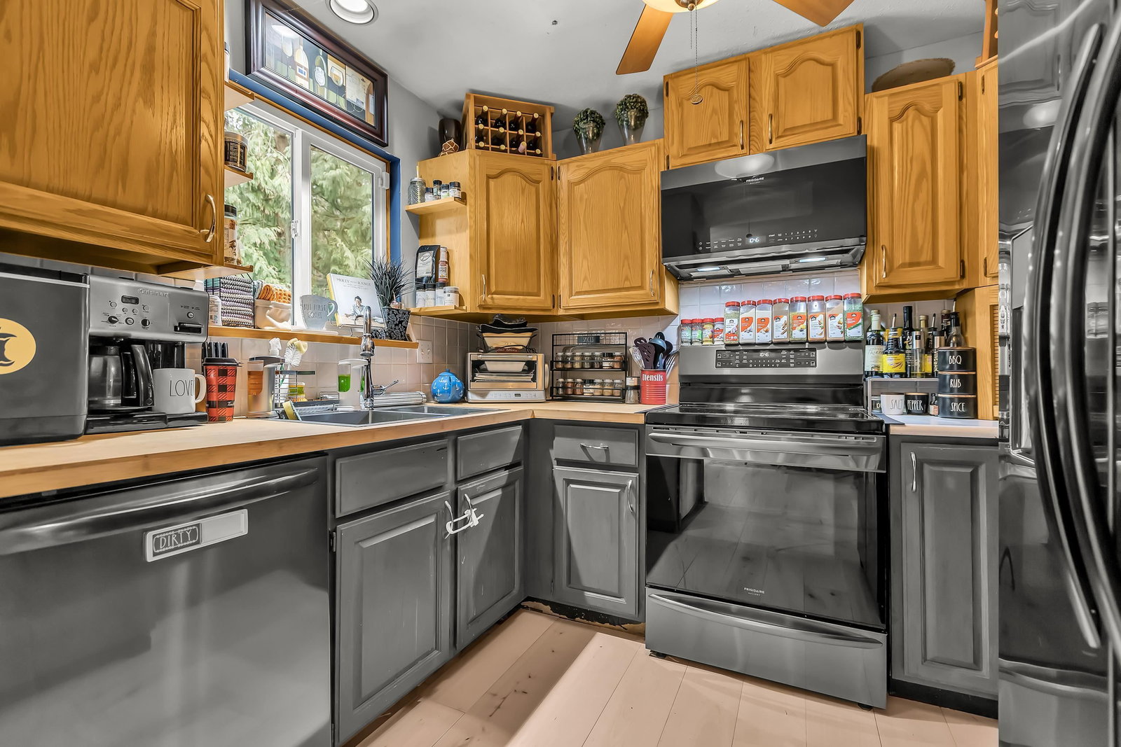 Listing Image 13