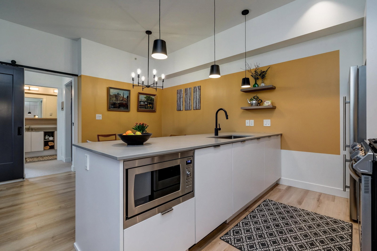 Listing Image 11