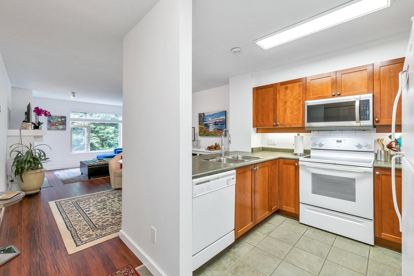 Listing Image 15