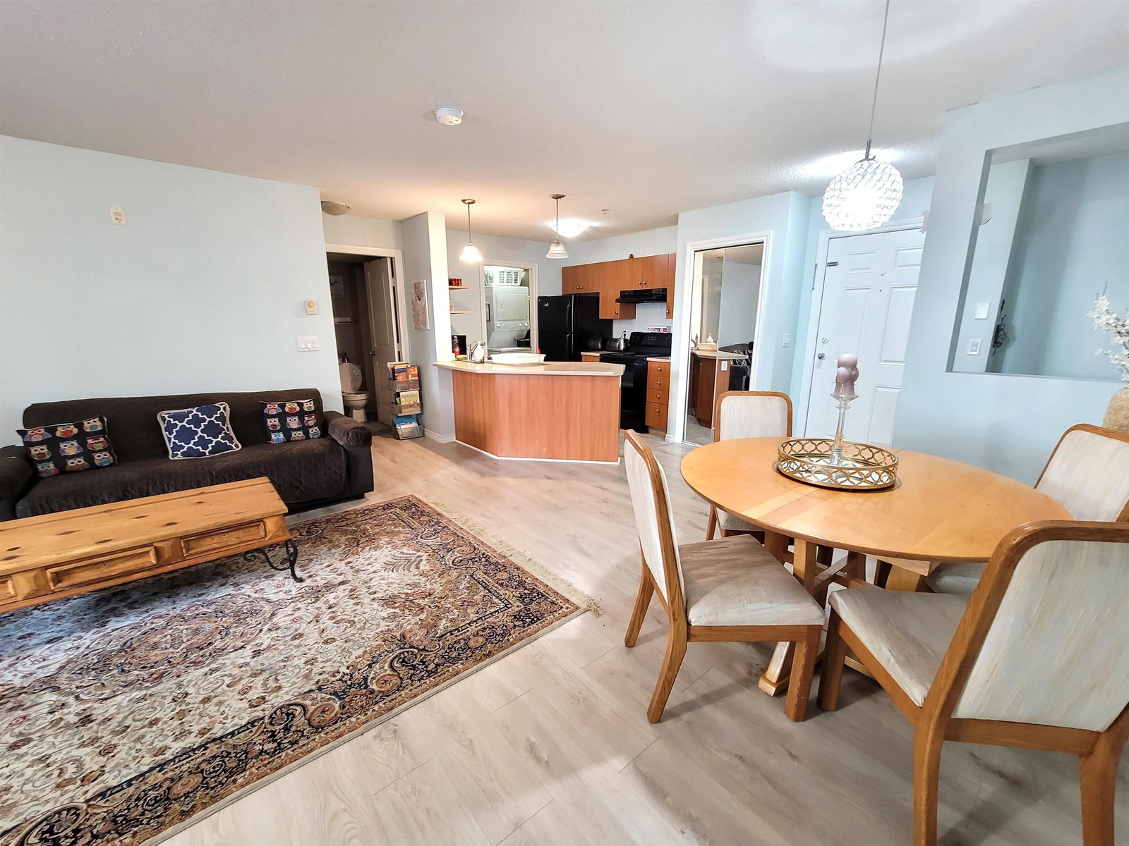 Listing Image 8