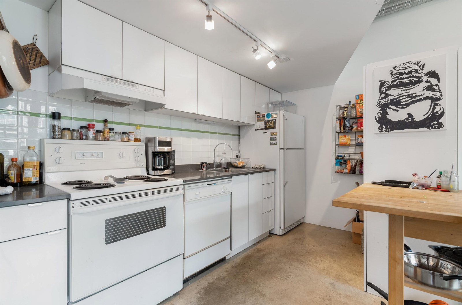 Listing Image 13