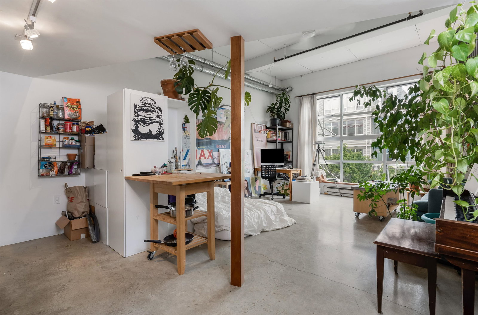 Listing Image 9