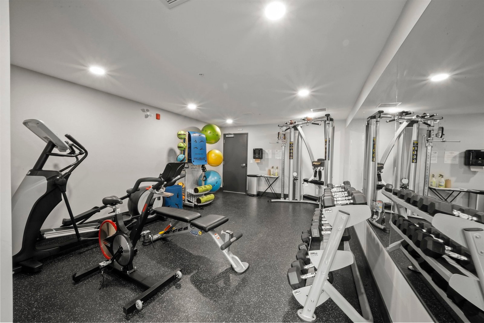 Listing Image 14