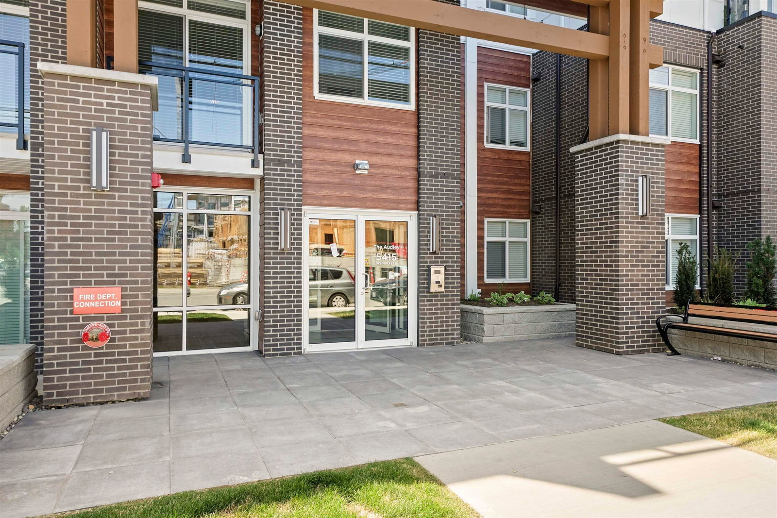 Listing Image 15