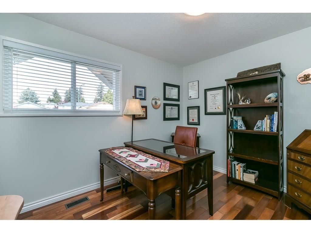 Listing Image 17