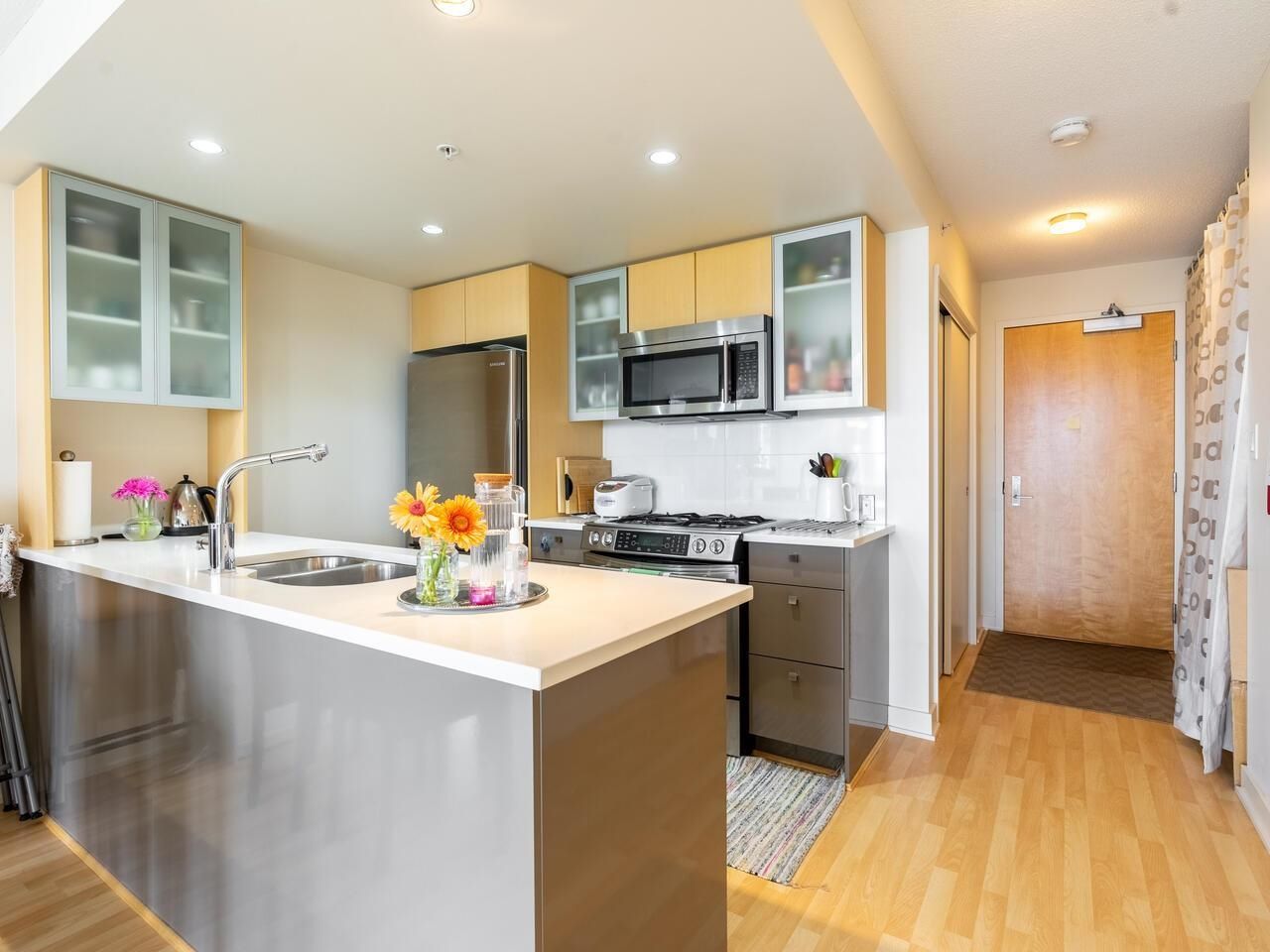 Listing Image 11