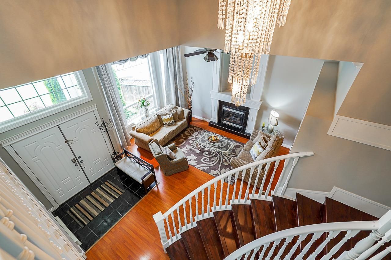 Listing Image 16