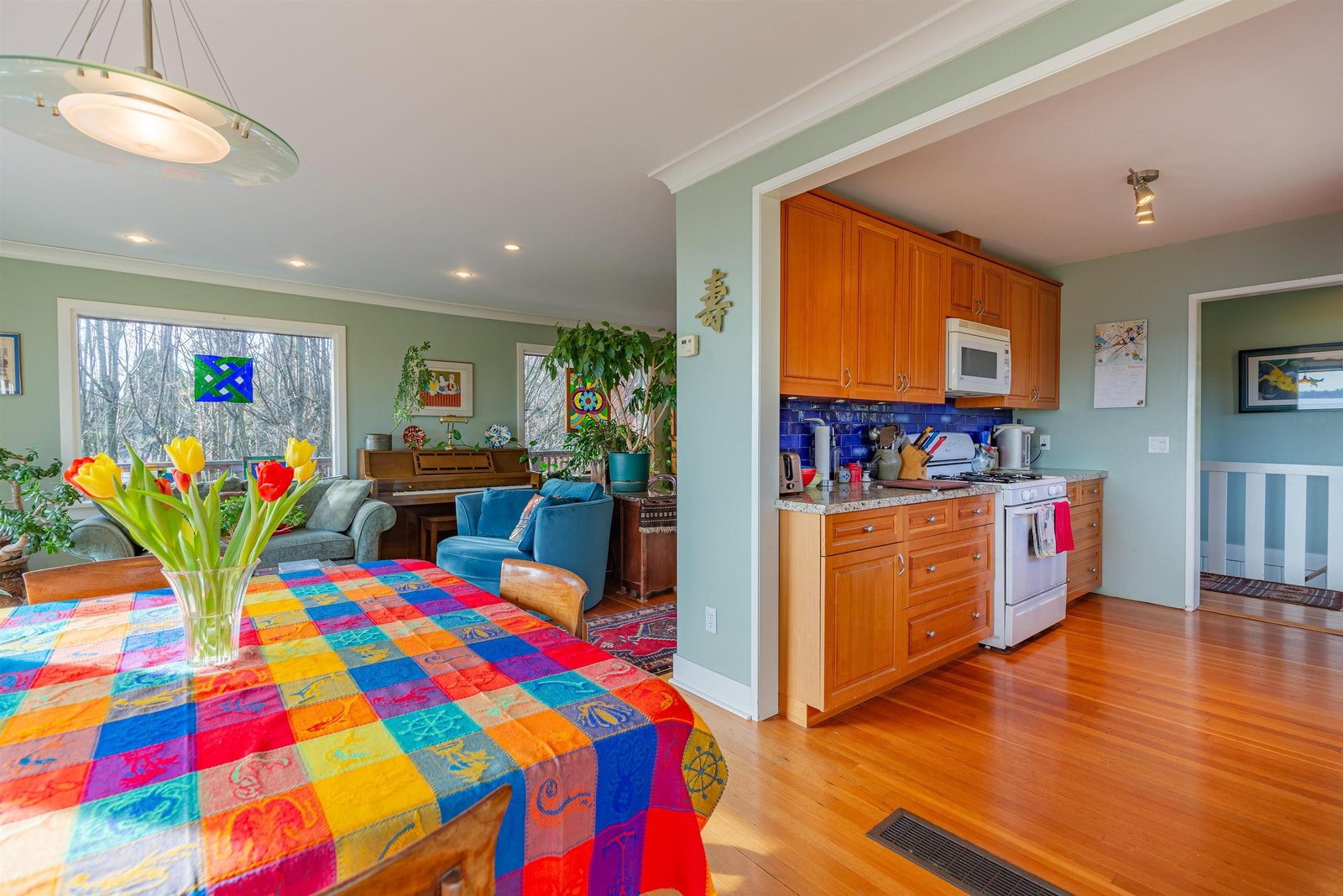 Listing Image 12