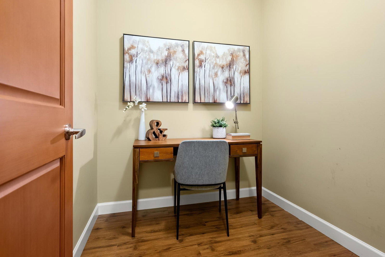 Listing Image 12