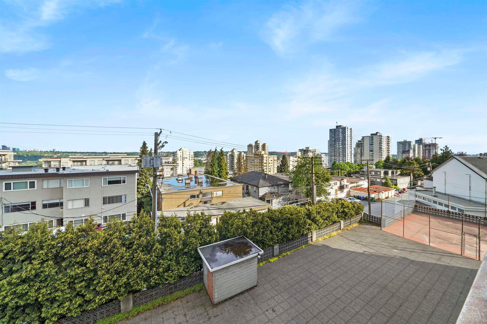 Listing Image 6