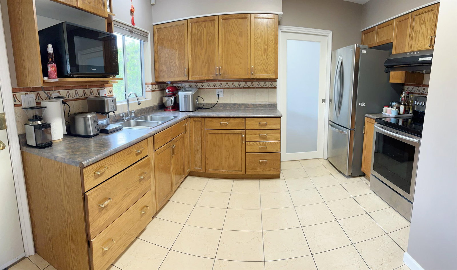 Listing Image 8