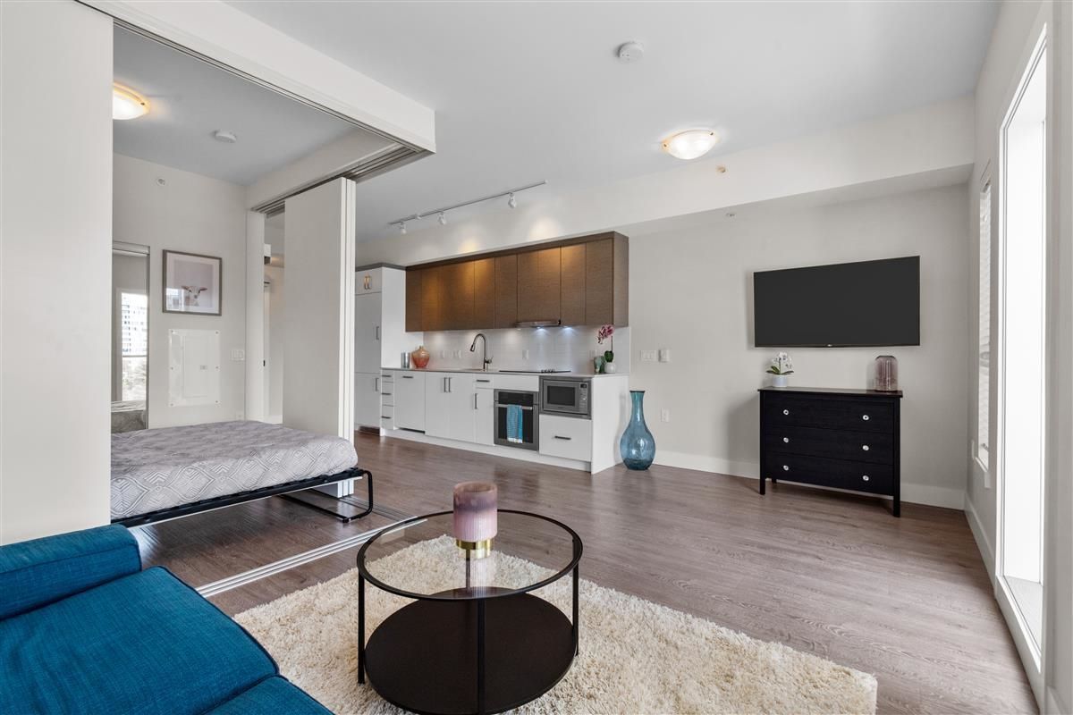 Listing Image 9