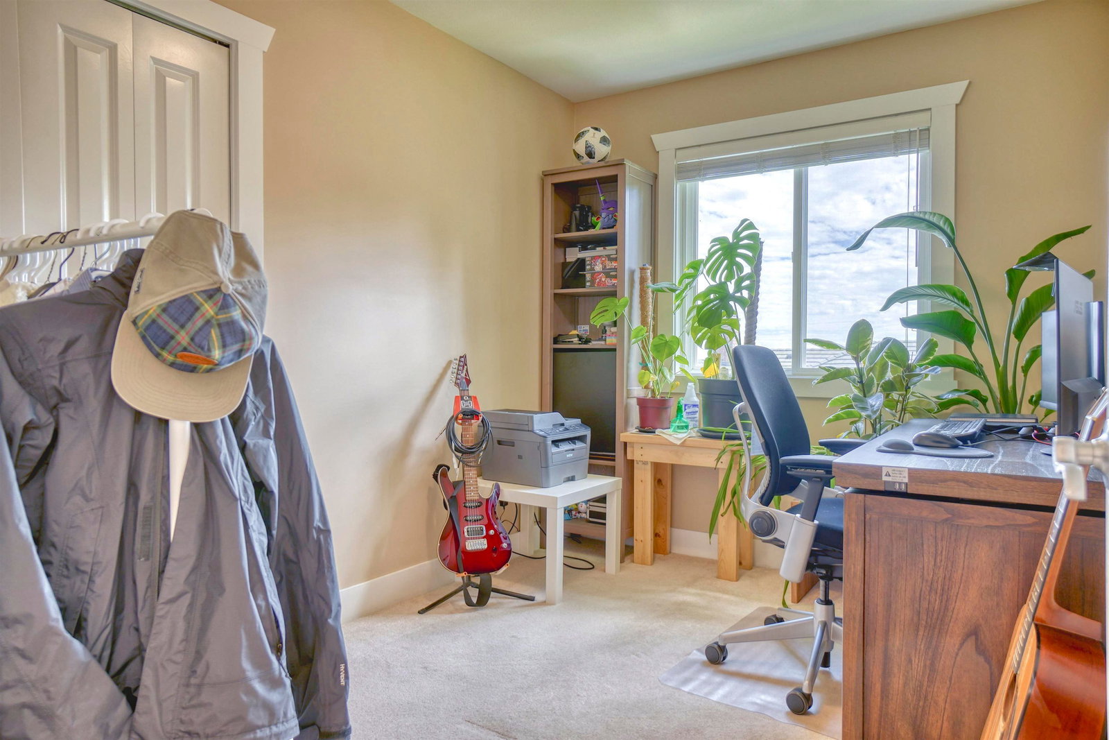 Listing Image 9