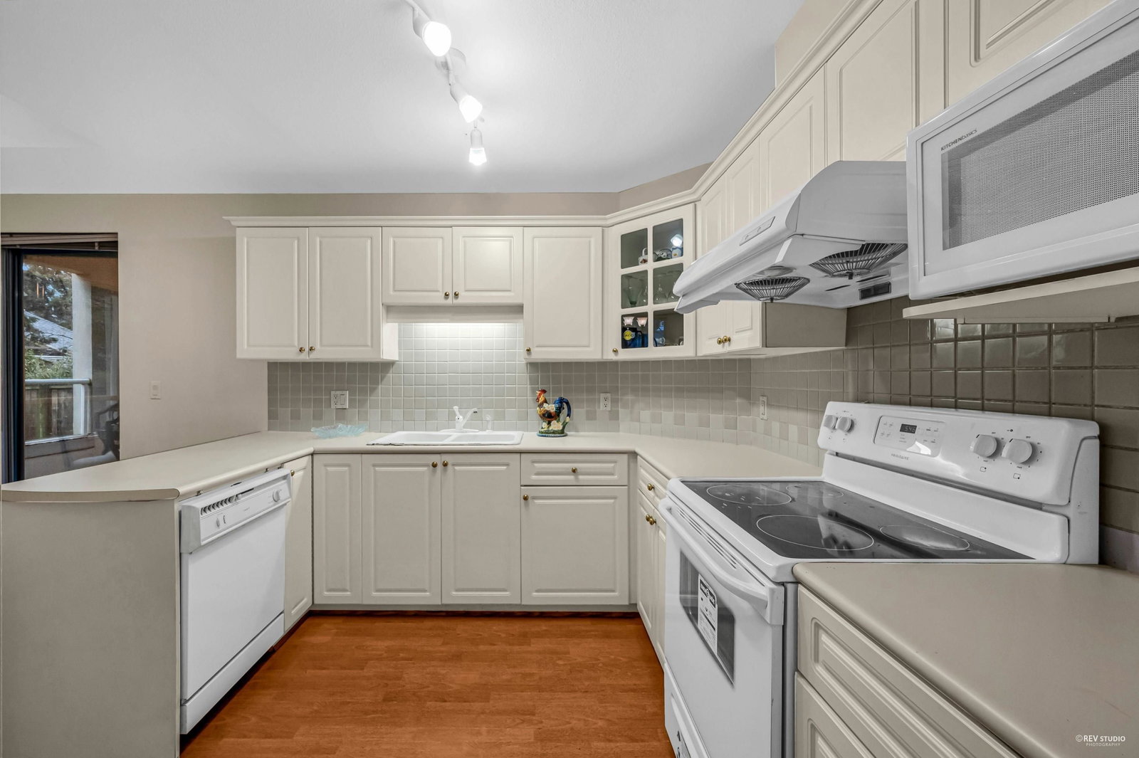 Listing Image 14