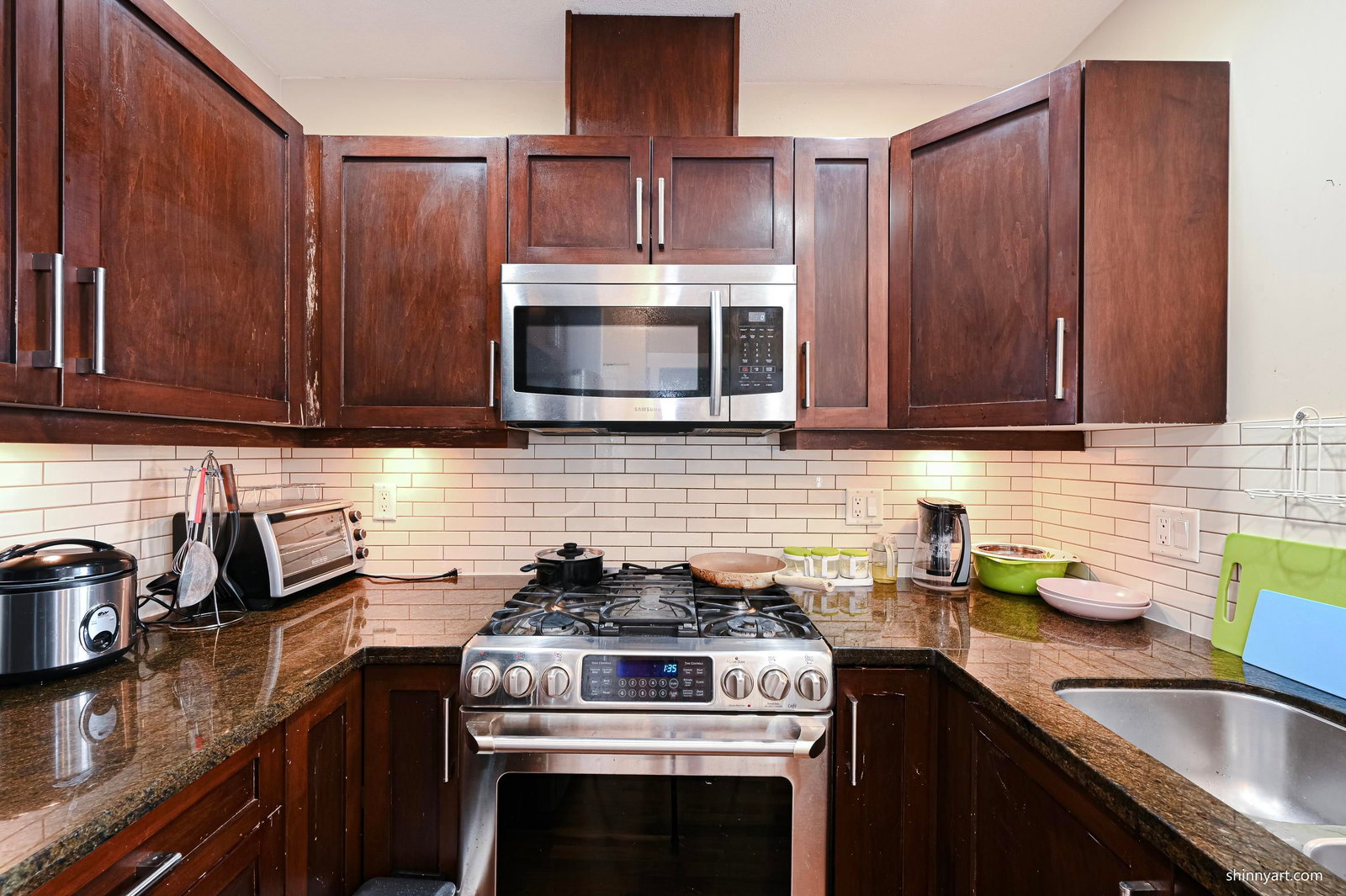Listing Image 5