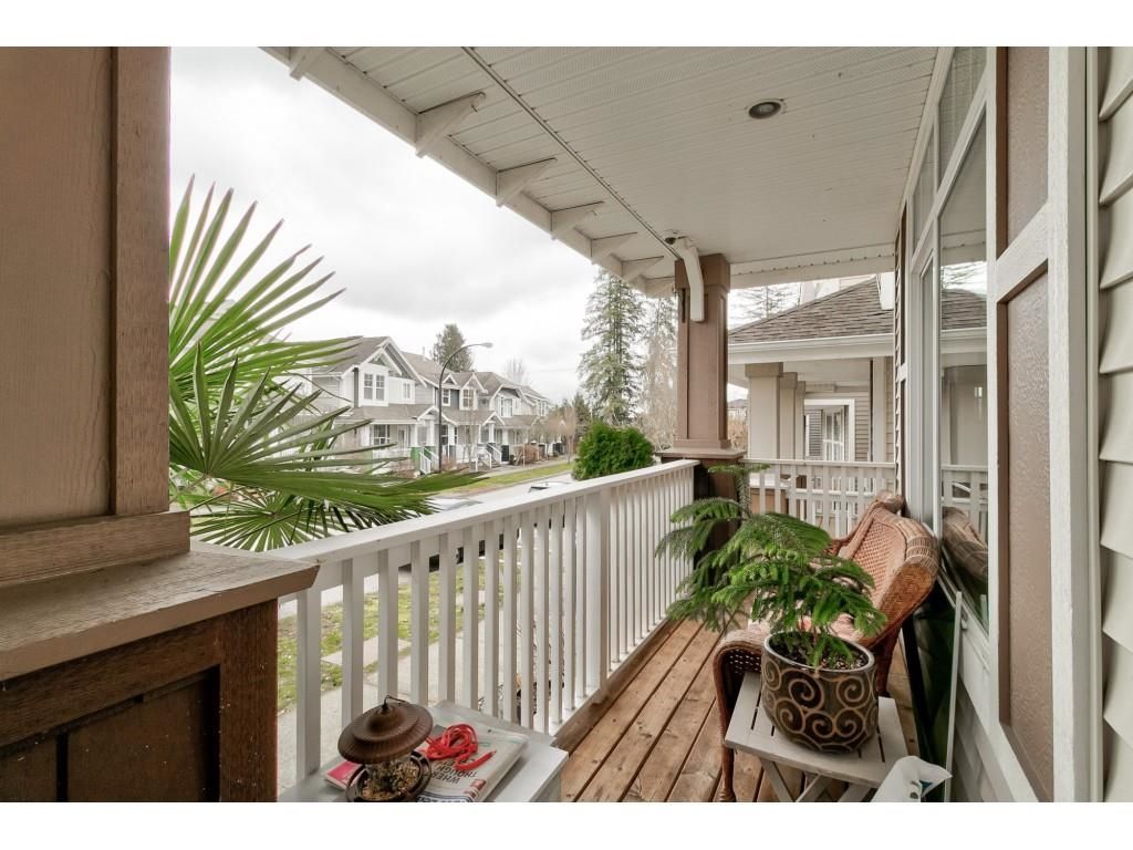 Listing Image 4