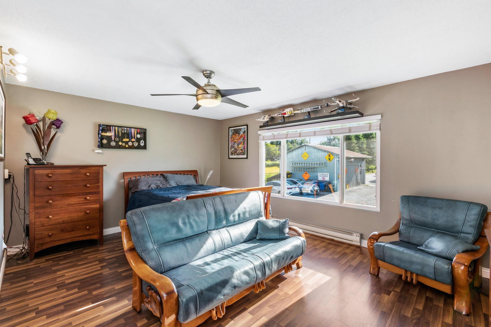 Listing Image 17