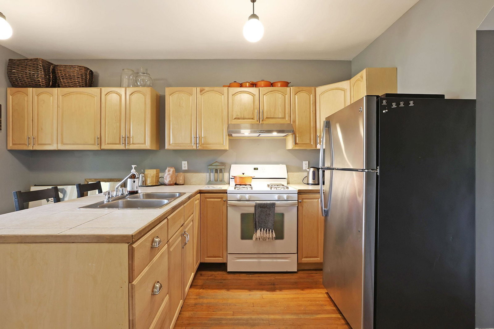 Listing Image 8