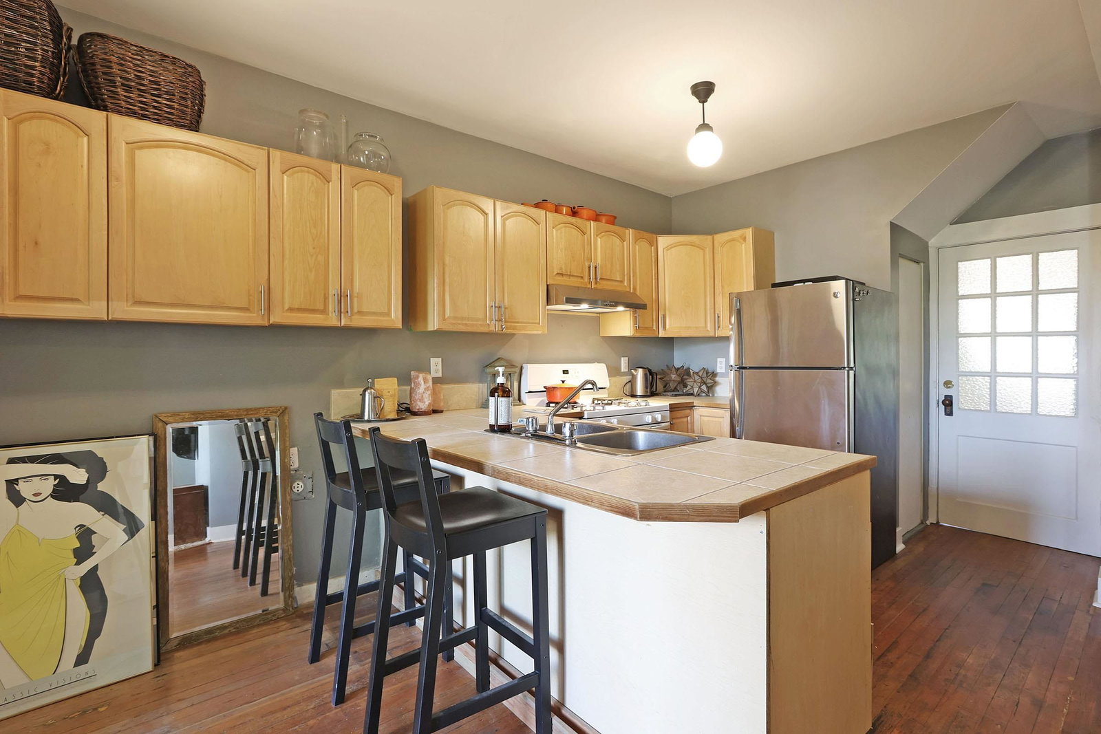 Listing Image 9