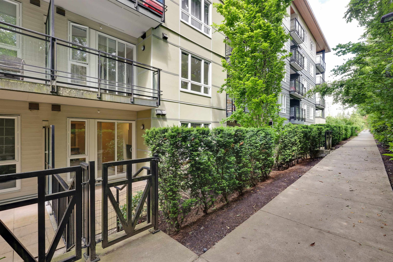 Listing Image 16