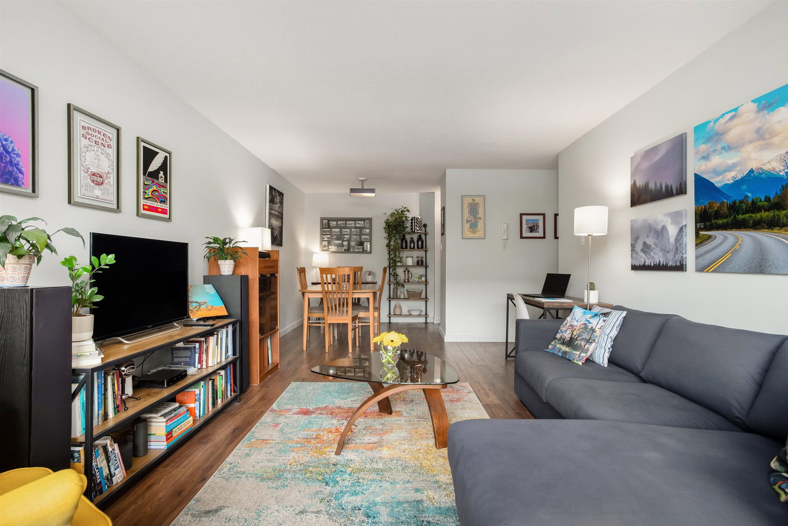 Listing Image 10