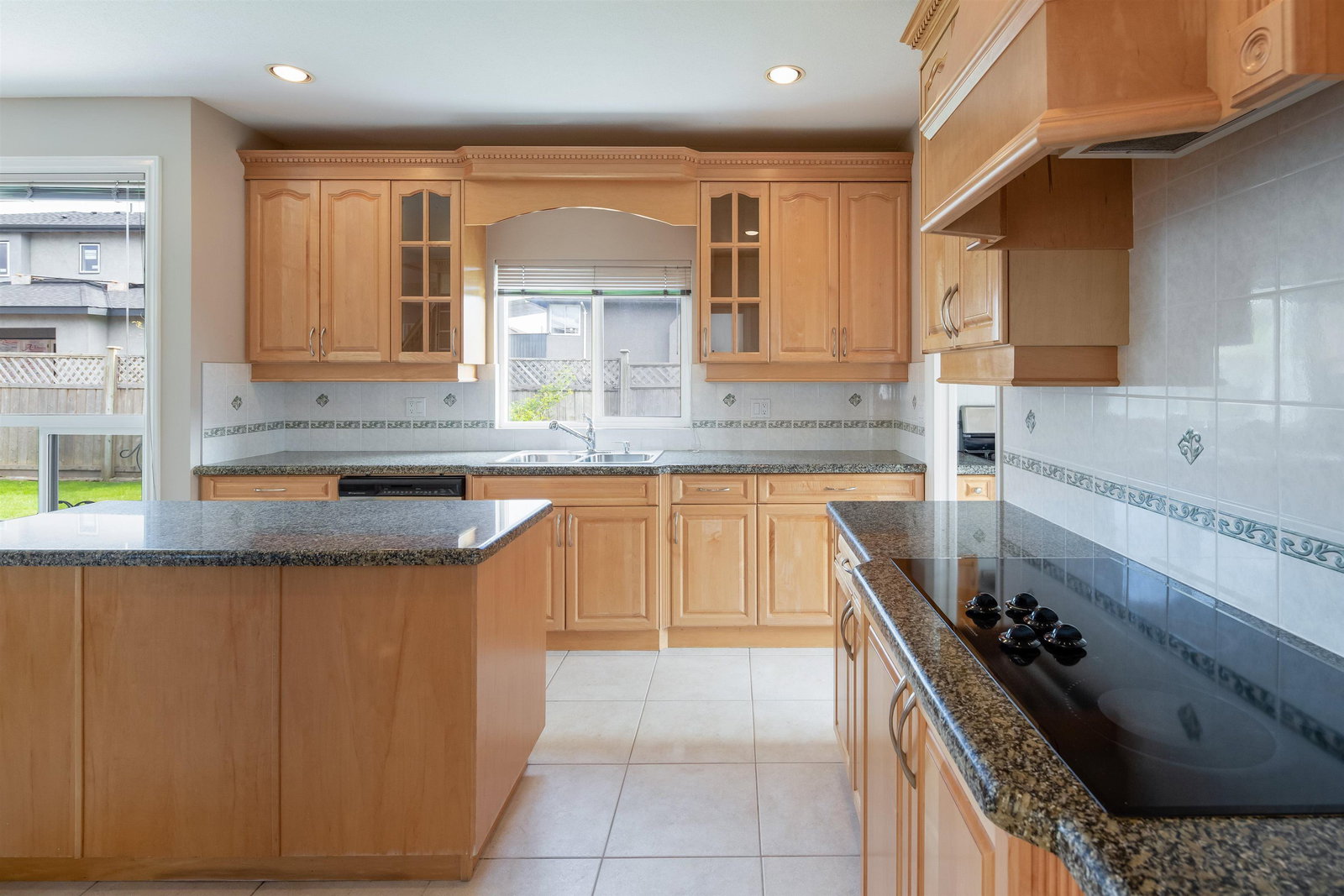 Listing Image 19