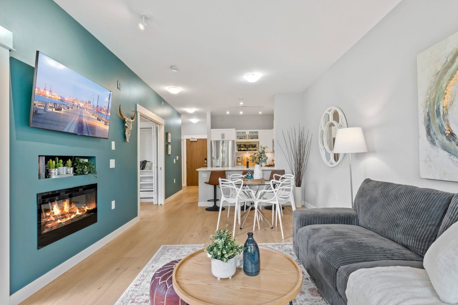 Listing Image 10