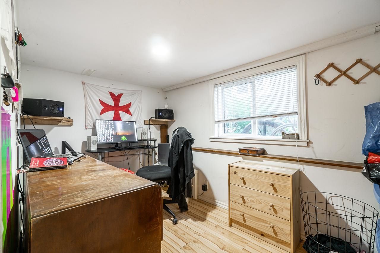 Listing Image 25