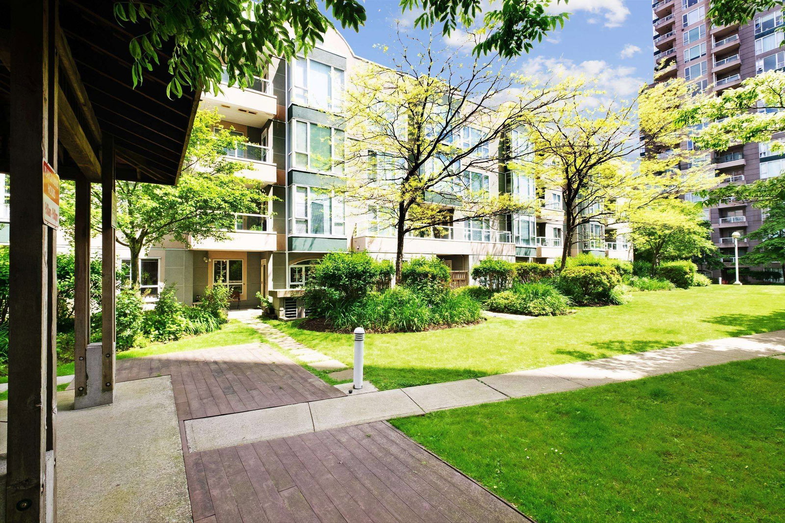 Listing Image 19