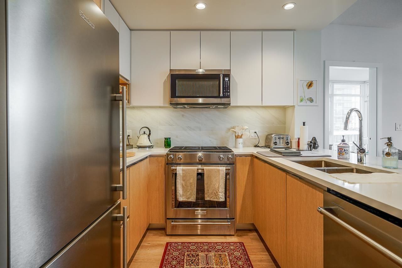 Listing Image 8