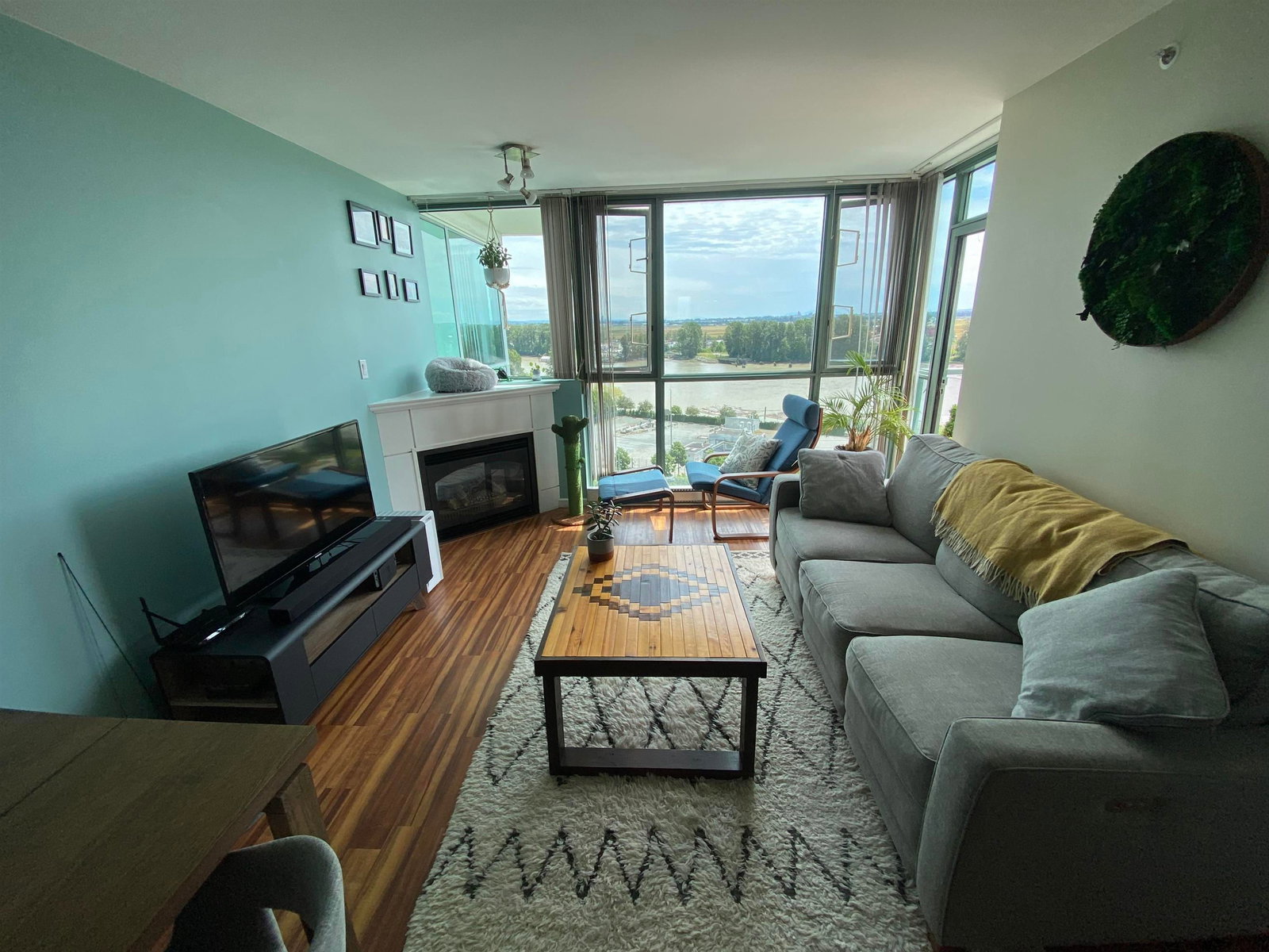 Listing Image 14