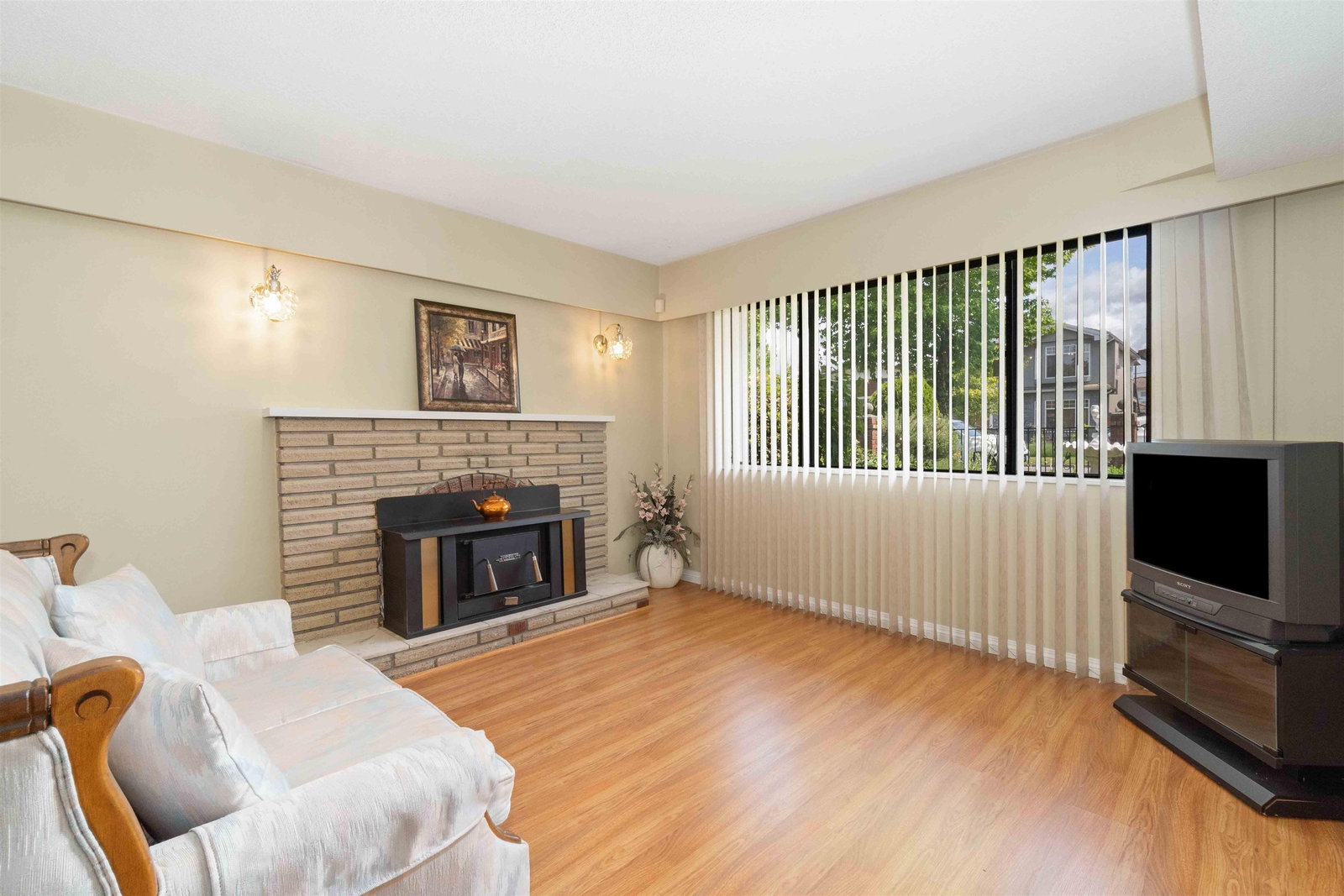 Listing Image 15