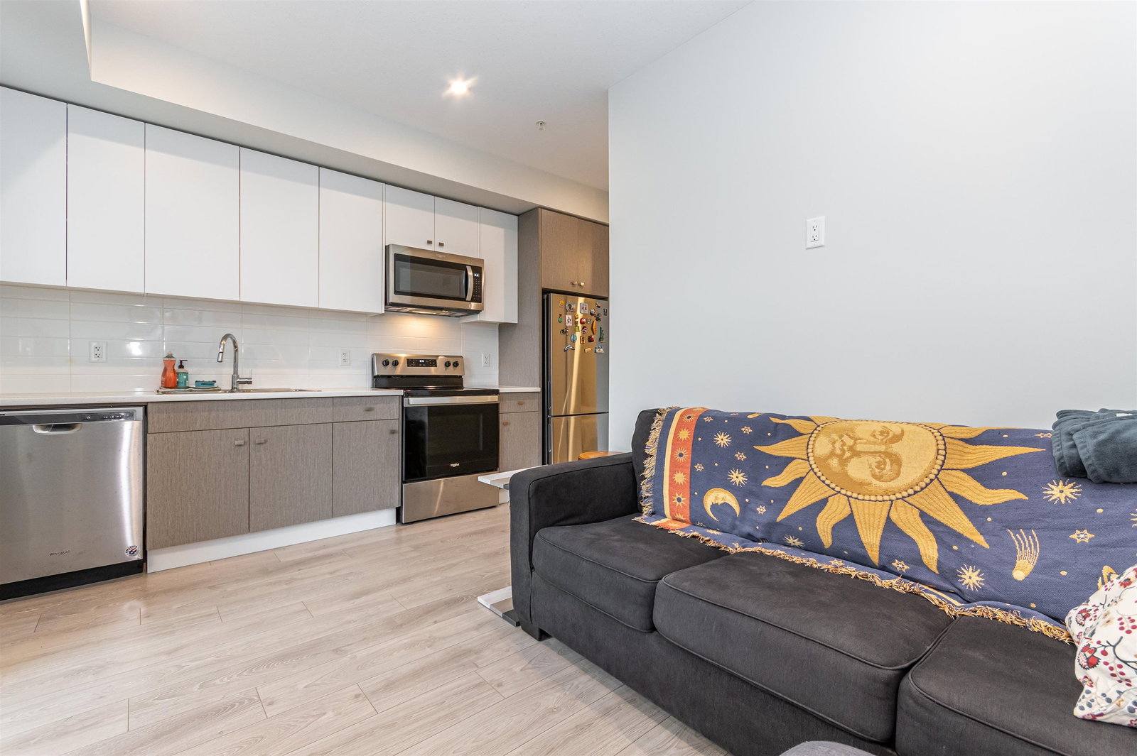 Listing Image 15