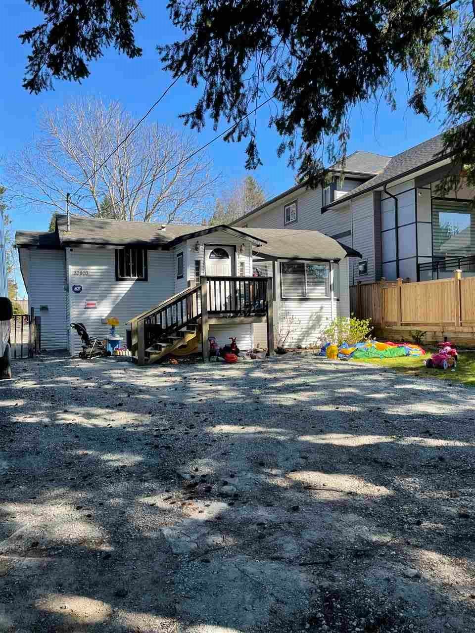 Listing Image 6