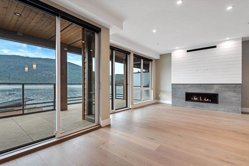 205 - 3175 Columbia Valley Road, Cultus Lake, V2R 6C2 | Image 2