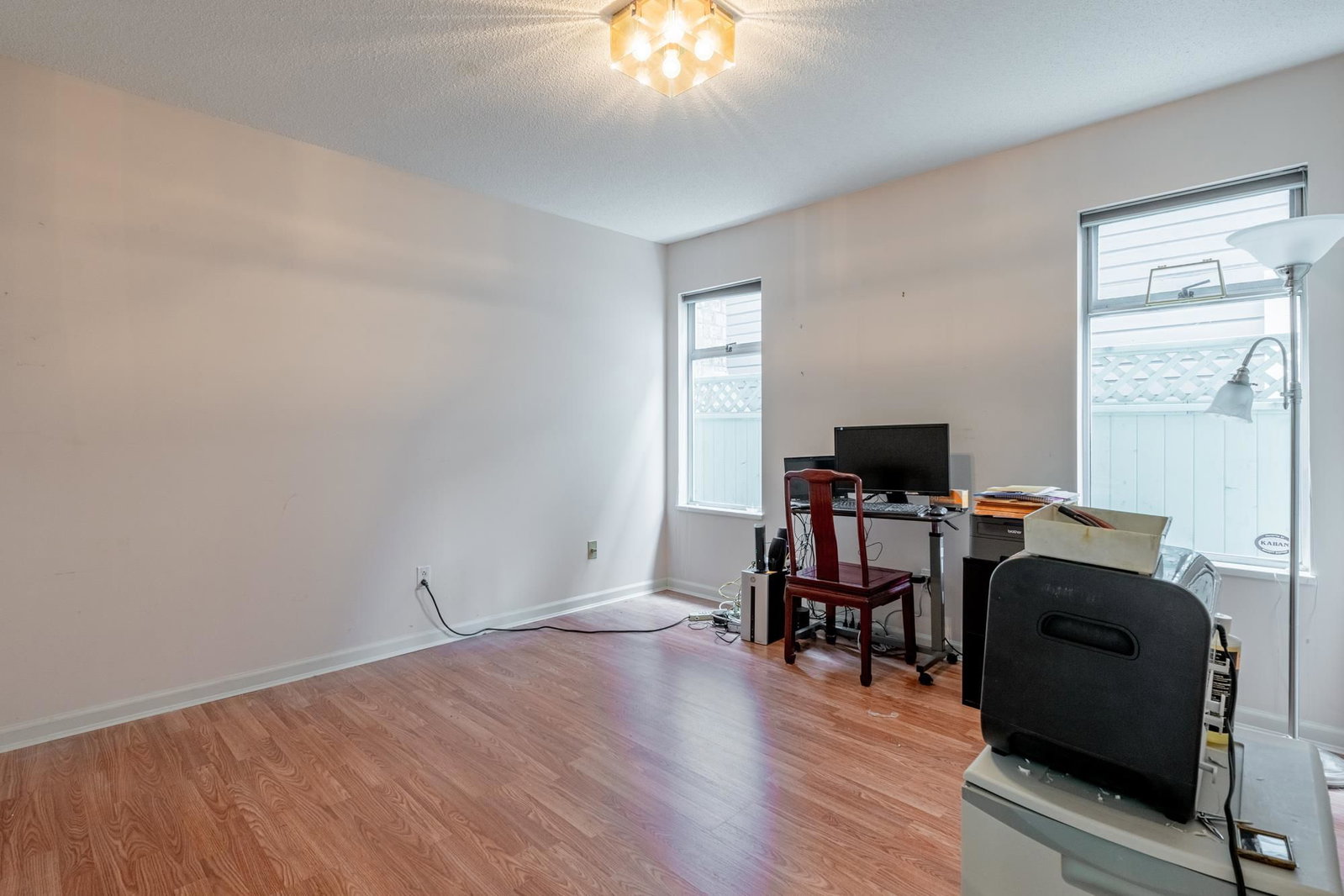 Listing Image 22