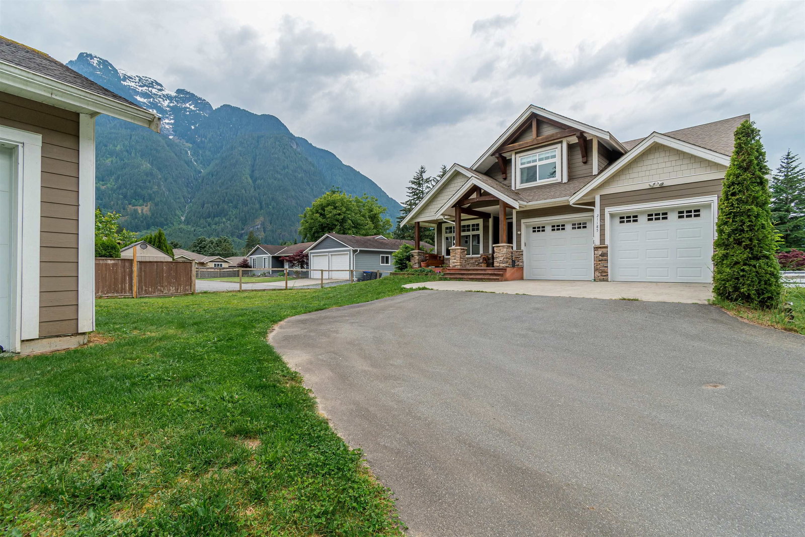 Listing Image 1