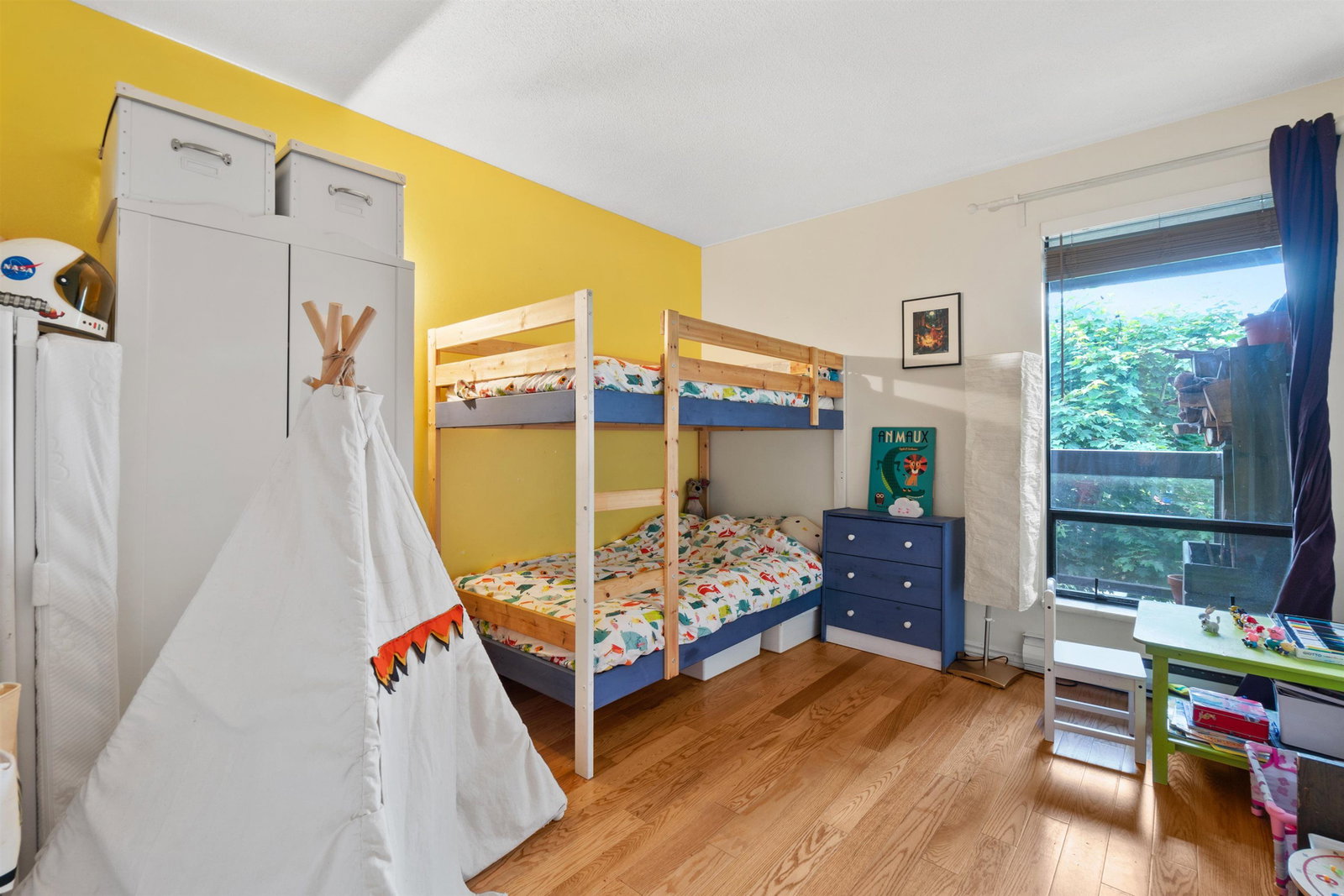 Listing Image 14