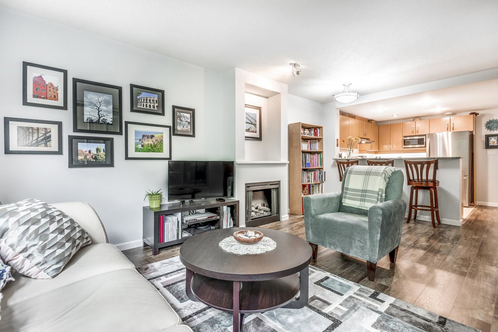 Listing Image 14