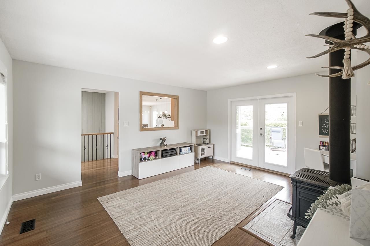 Listing Image 17