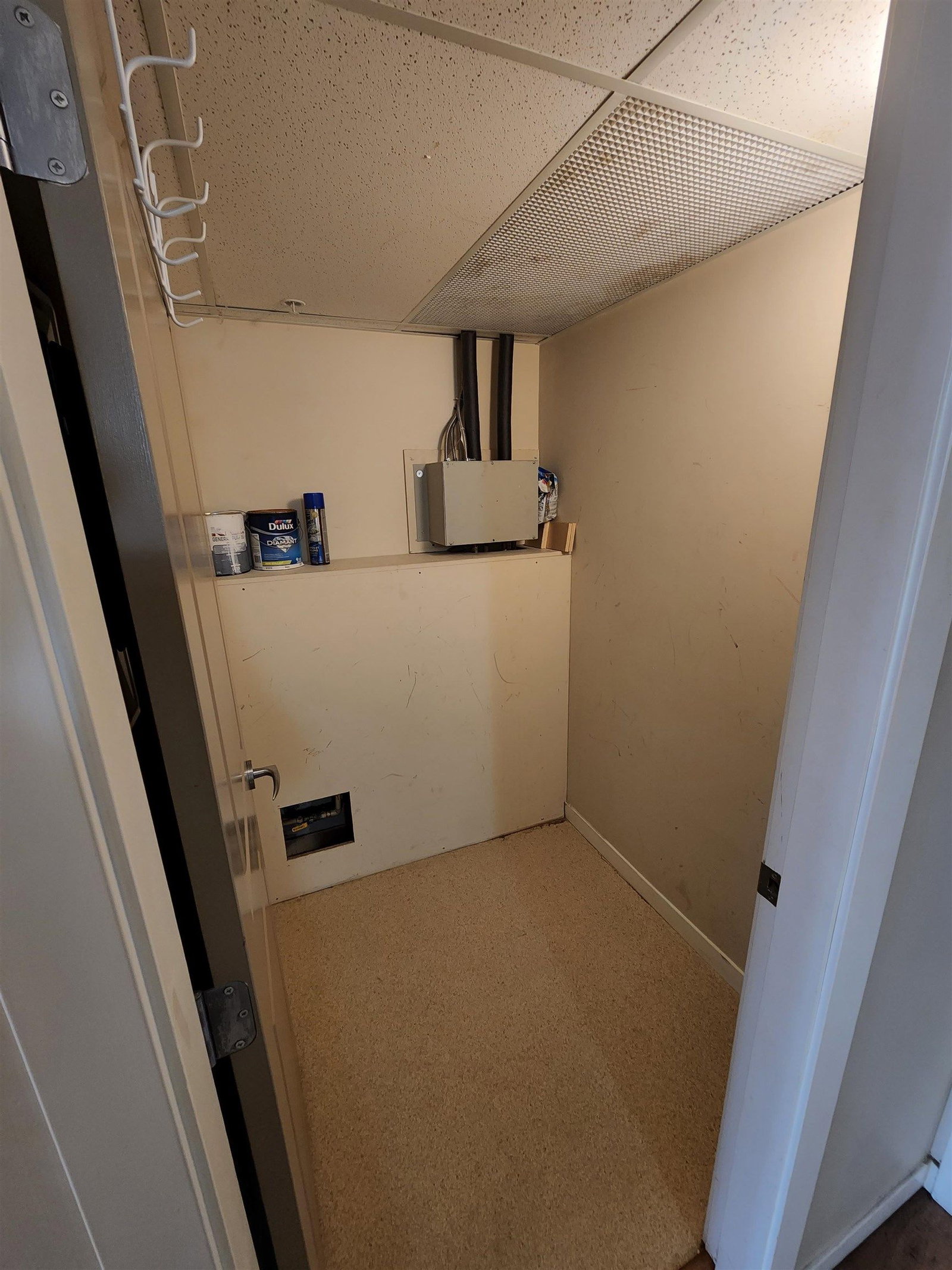 Listing Image 12
