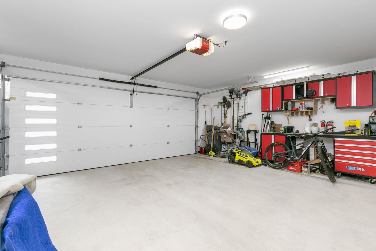 Listing Image 19