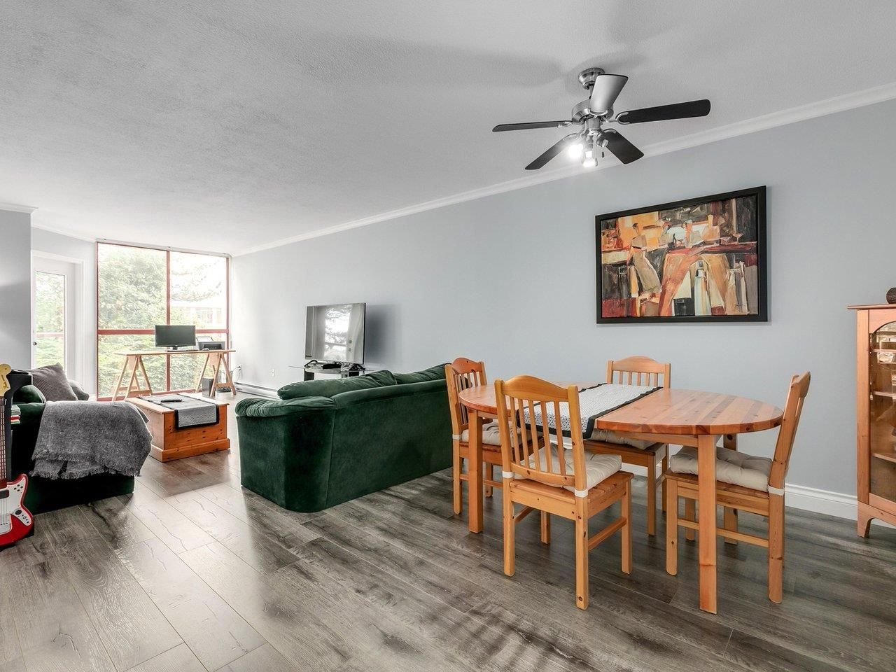 Listing Image 6