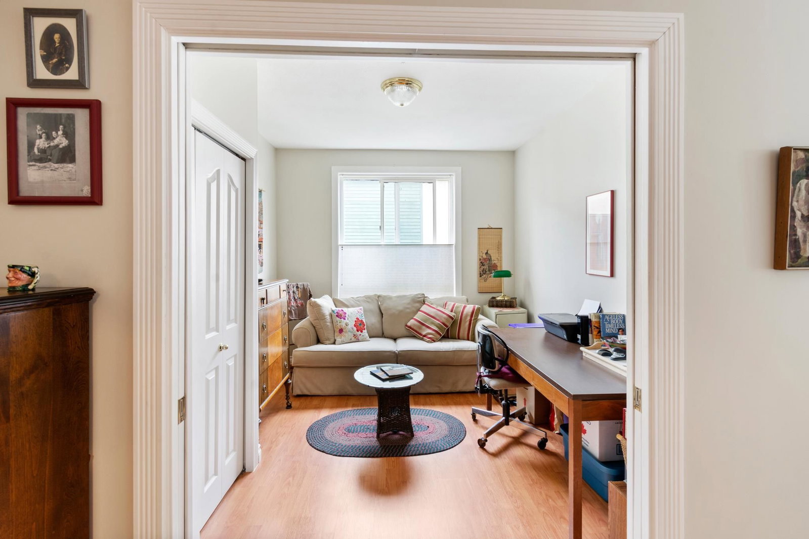 Listing Image 12