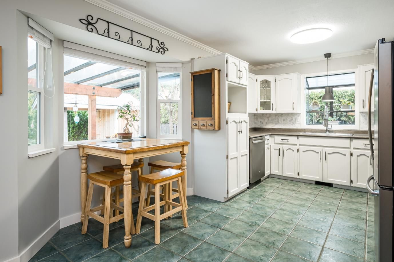 Listing Image 10