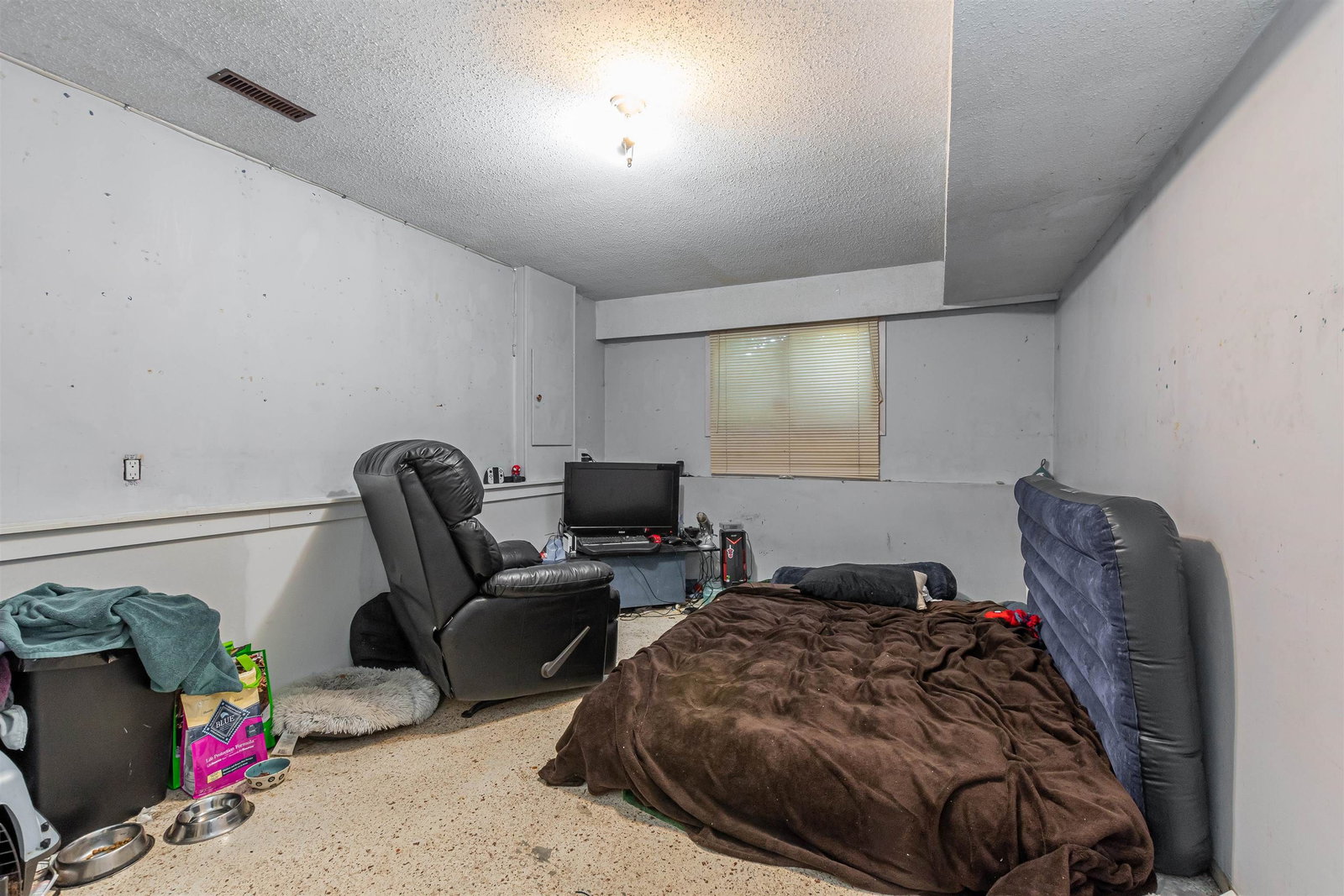 Listing Image 28