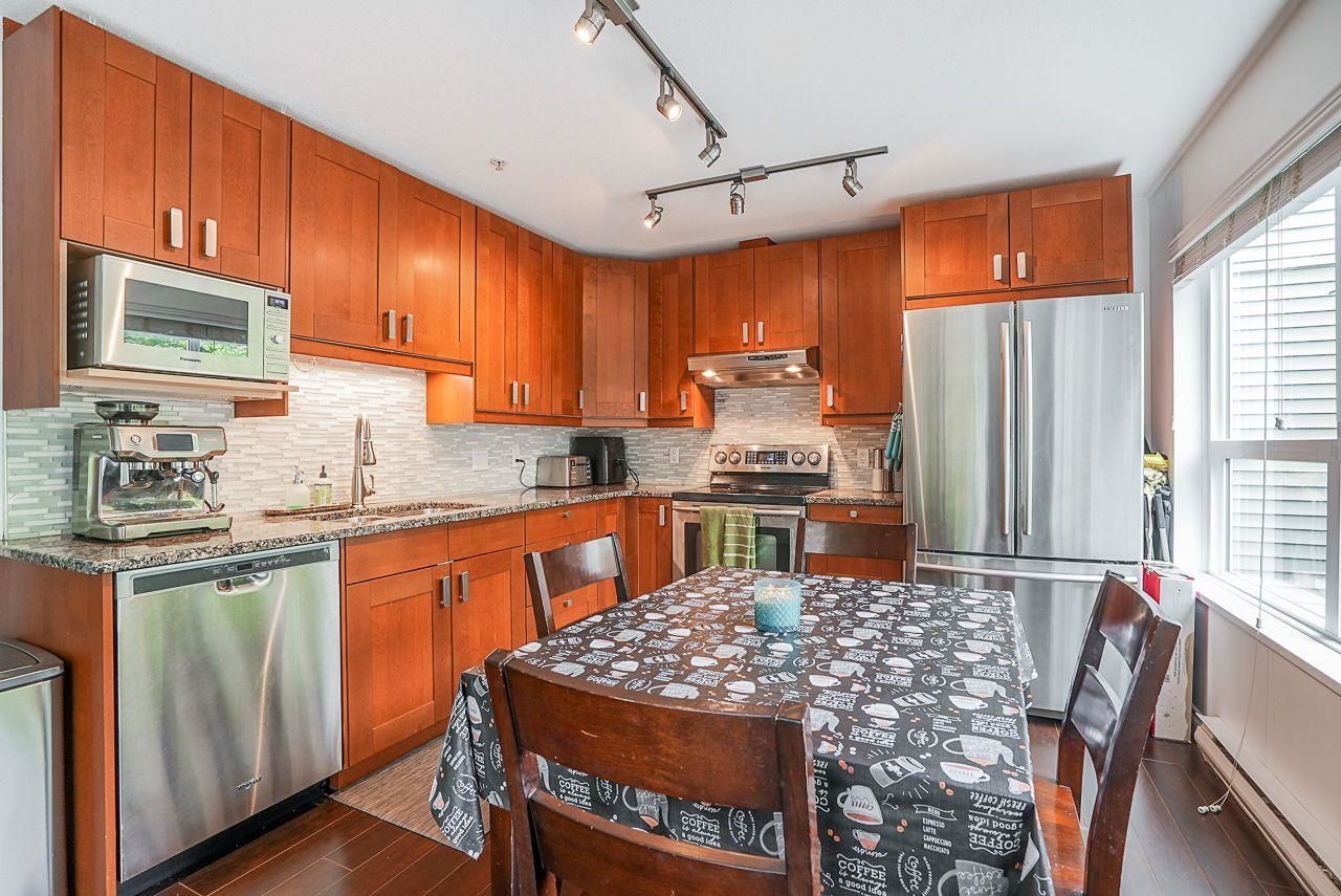 Listing Image 12