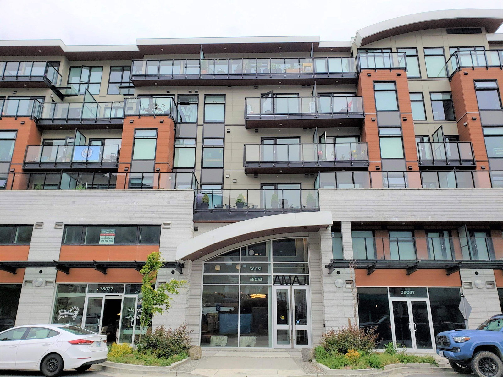 Listing Image 1