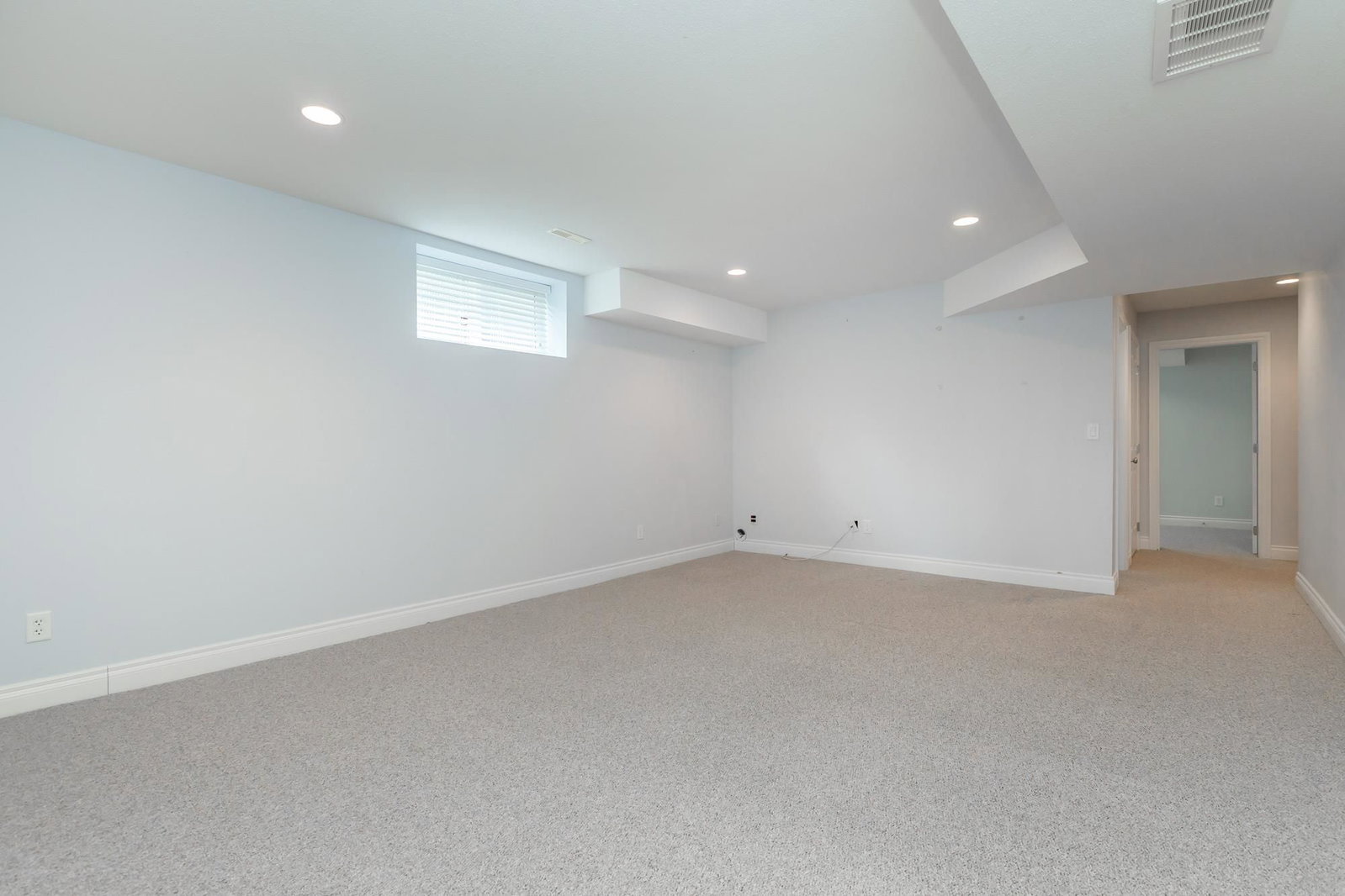 Listing Image 27